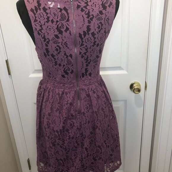 Altar’d State pink lace mini dress size medium - Picture 9 of 11